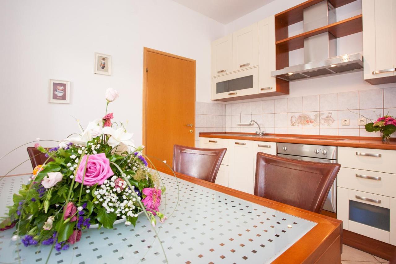 קרק Apartments Dino מראה חיצוני תמונה