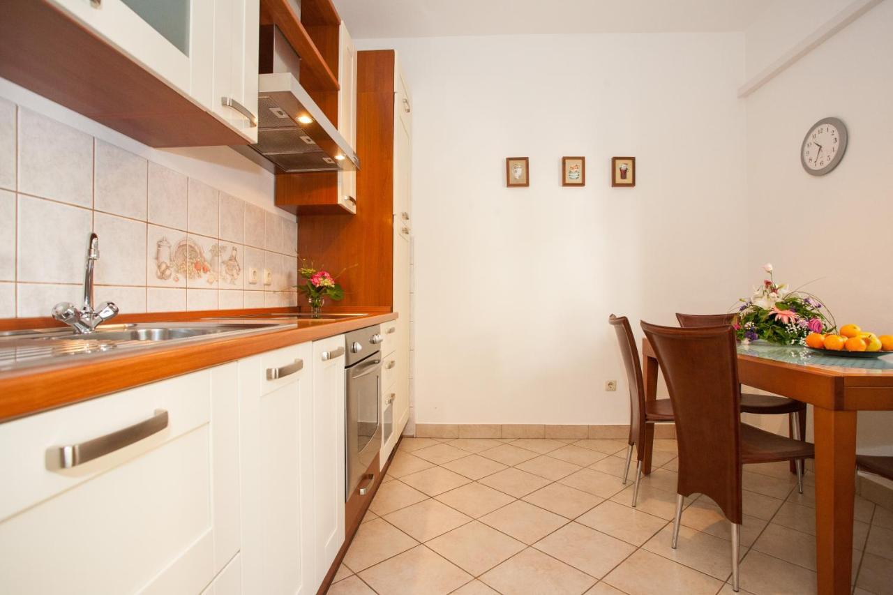 קרק Apartments Dino מראה חיצוני תמונה