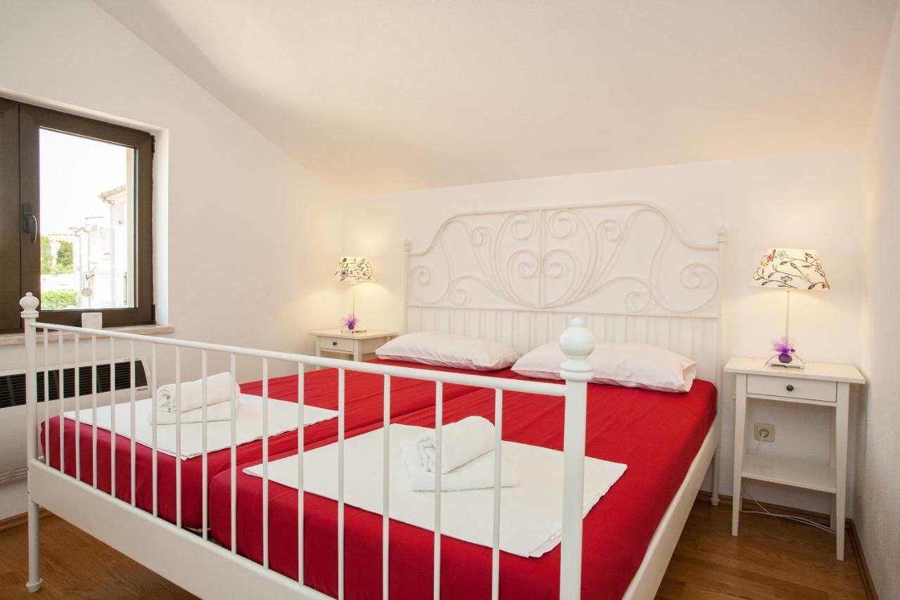 קרק Apartments Dino מראה חיצוני תמונה